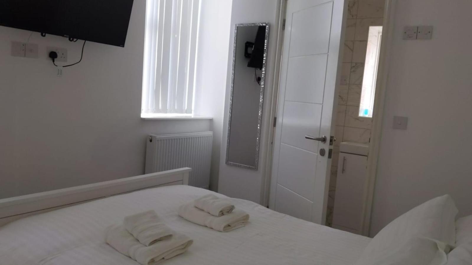 Citybreaks Rooms With Free Parking Liverpool Zewnętrze zdjęcie